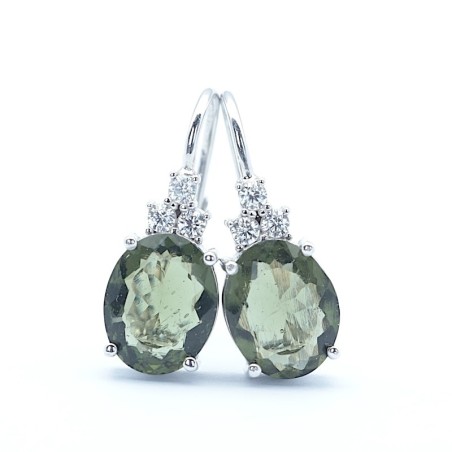 Stříbrné náušnice s pravým broušeným vltavínem ovál 9X7 mm a kubickými zirkony / Elegantní šperk.