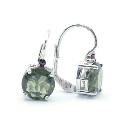 Stříbrné náušnice s broušeným vltavínem a českým granátem