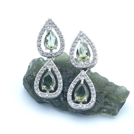 Stříbrné náušnice s pravými , českými  vltavíny 7x5 mm a čirými kubickými zirkony/ Šperk s příběhem.