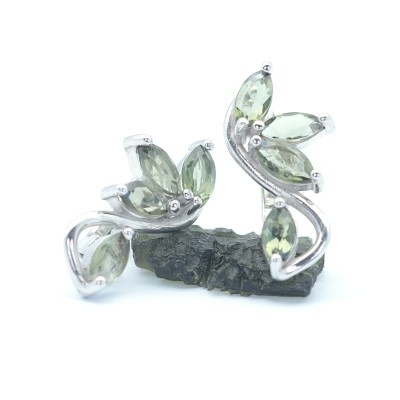 Stříbrné náušnice s pravými vltavíny půl květ ve stříbře 925/Šperk s příběhem.